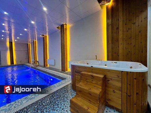 اجاره عمارت چوبی با  استخر سرپوشیده