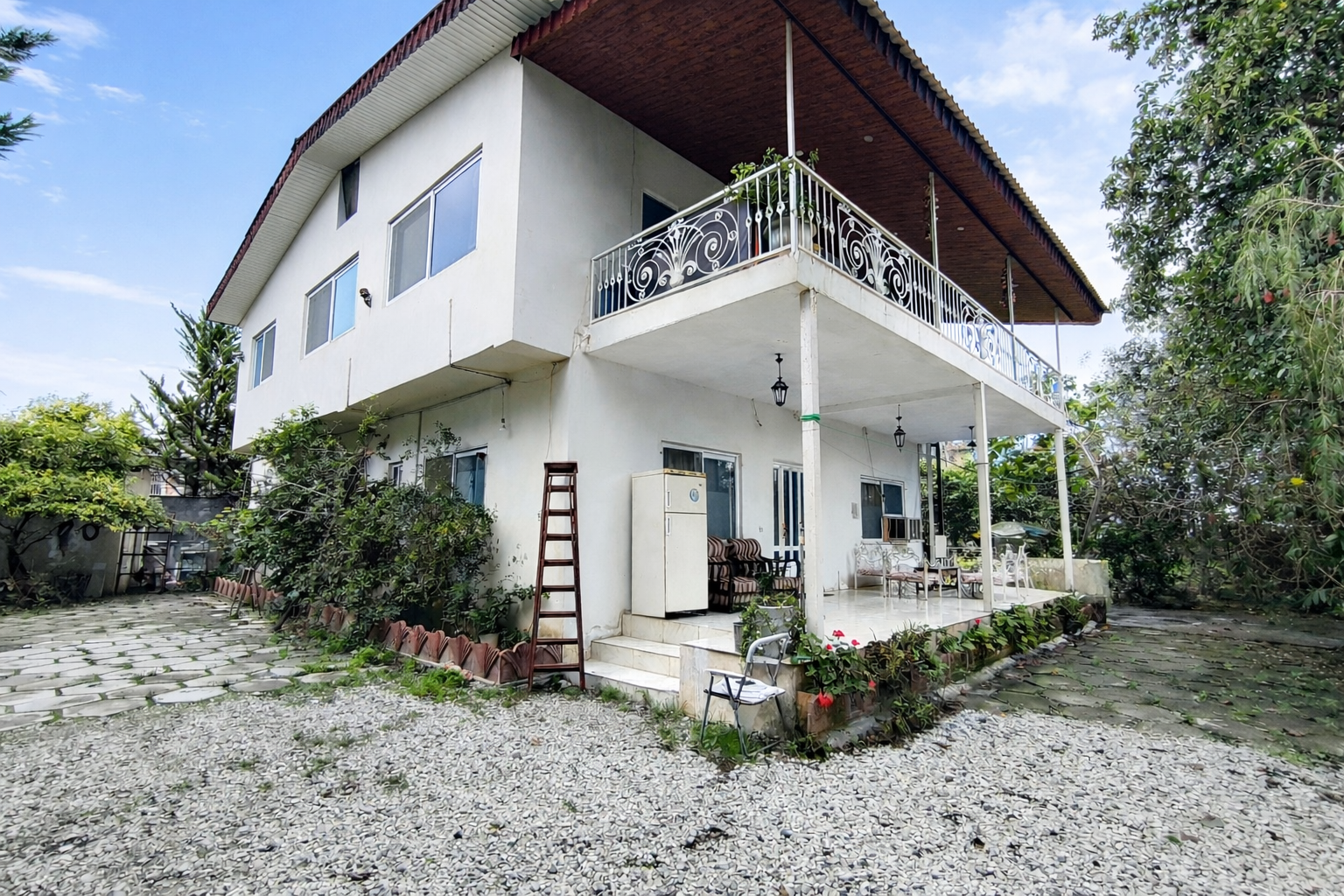 اجاره ویلا باغ دنج در شهر چالوس