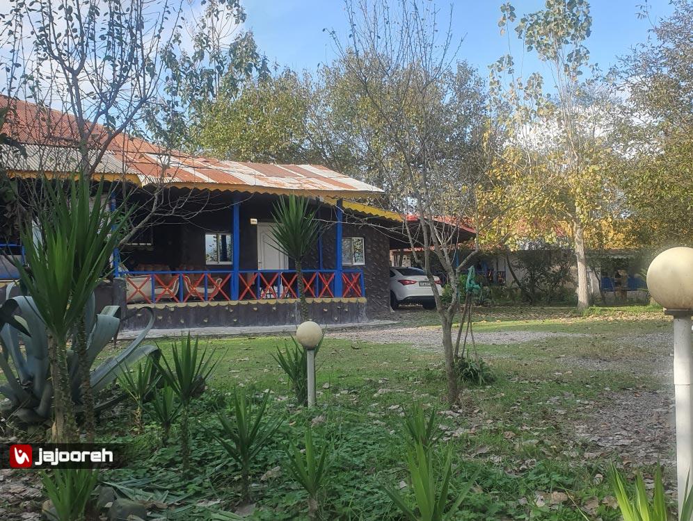 اجاره کلبه اقاقیا در باغ بزرگ سراوان